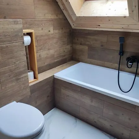 Holiday home Dom Drewniany Z Sauna I Jacuzzi W Szklarskiej Porebie Szklarska Poreba